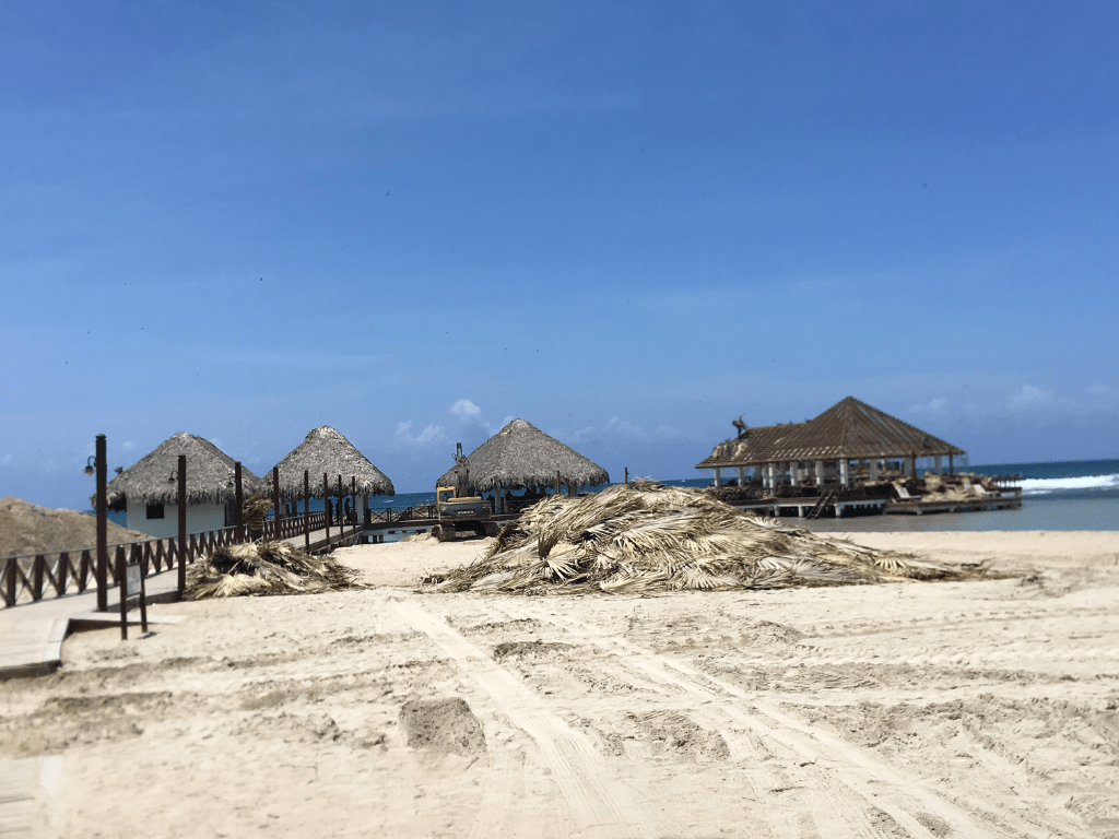 Remodelación de restaurante Playa Juan Dolio 3-min